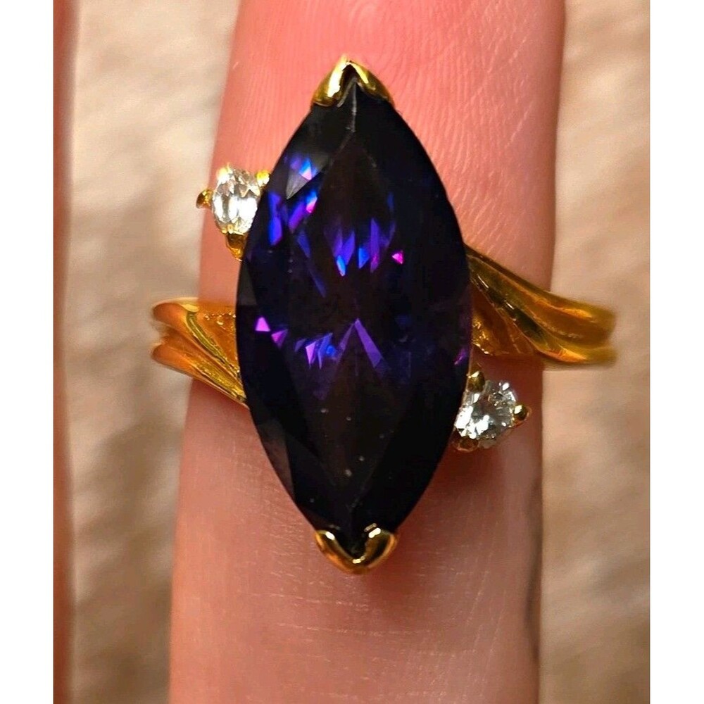 Purple Stone Marquise Gold Tone Prong Accent Cocktail Ring Size 7.5